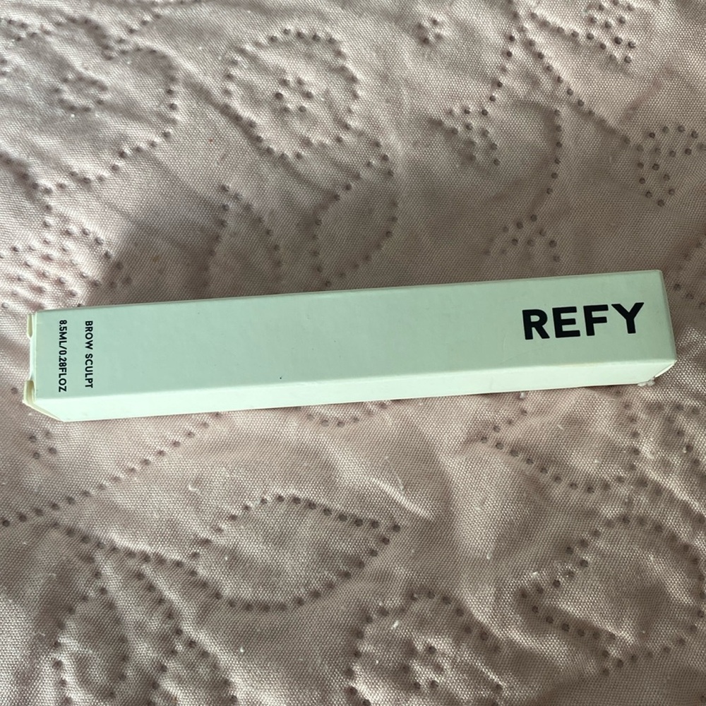 Refy brow sculpt